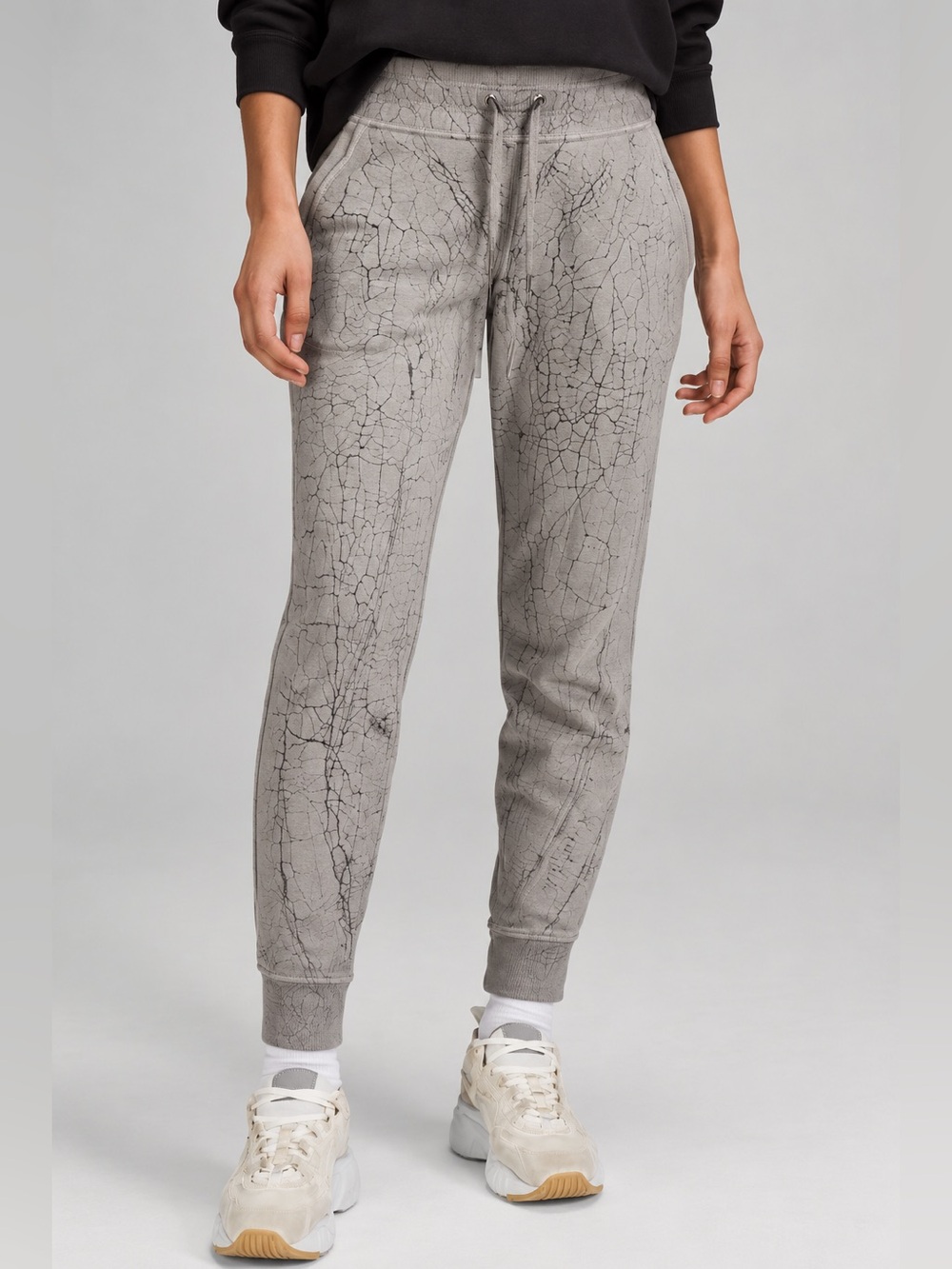 Lululemon Warm Down Jogger Size 8 Grey Crackle Print Sweatpants Athleisure - Picture 3 of 8